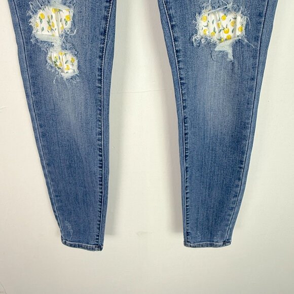 NWT Judy Blue High Waist Skinny Fit Jeans Lemon Patch Distressed Size 5 27 NEW - Picture 3 of 12